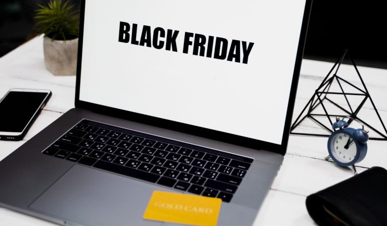 Comment le Black Friday influence-t-il les consommateurs ?